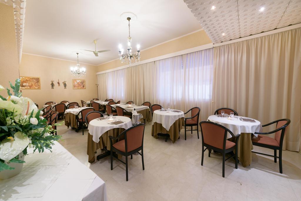 Hotel Morchio Mhotelsgroup Diano Marina Exterior photo